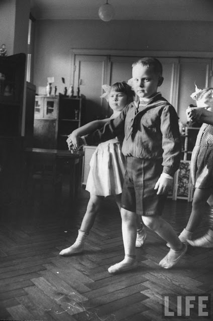 Children who did not know the word happiness: what a real childhood in the USSR was like. Photo