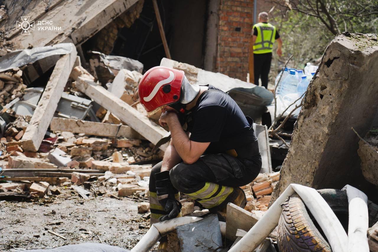 Rosyjski zmasowany atak rakietowy na Kijów zabił 33 osoby - Kliczko