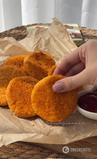 Processed cheese cutlets: how to make crispy on the outside and soft on the inside