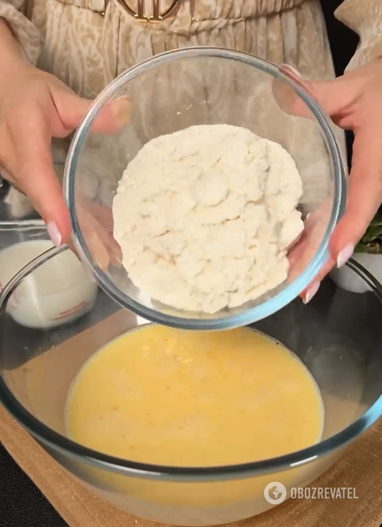 How to make a pancake in the oven: you can add seasonal berries inside