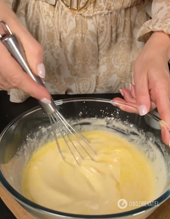 How to make a pancake in the oven: you can add seasonal berries inside