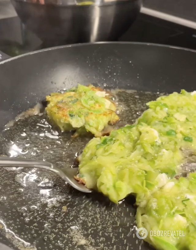 How to cook delicious zucchini pancakes