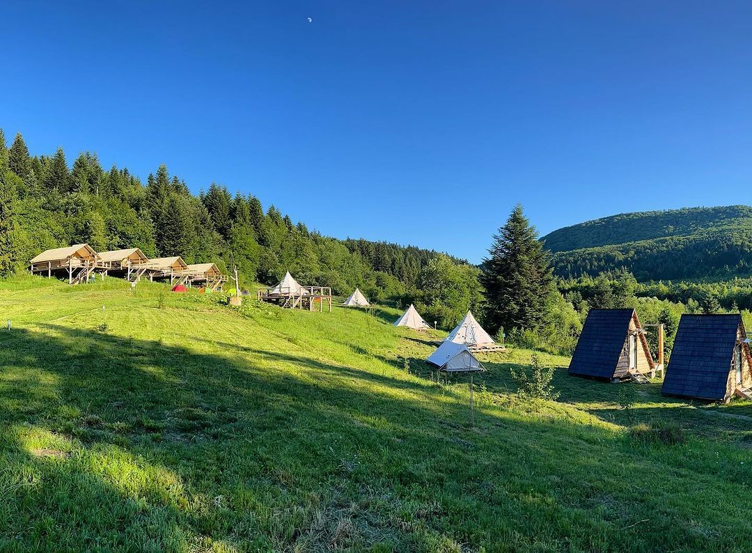 Camping and glamping in Ukraine: where to relax in comfort