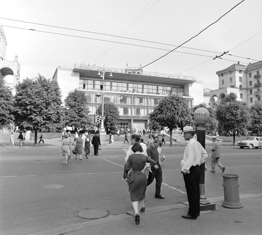 The web shows how Kyiv looked in the pictures of the Hungarian photographer in 1965. Archival photos