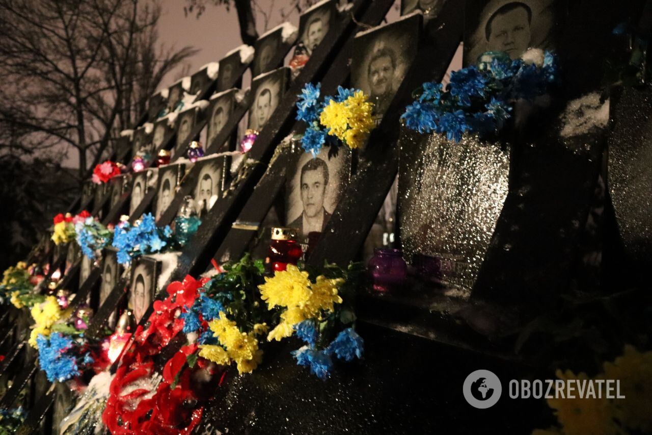 The memory of the fallen heroes of the Revolution of Dignity was honored on the Heavenly Hundred Alley in Kyiv.