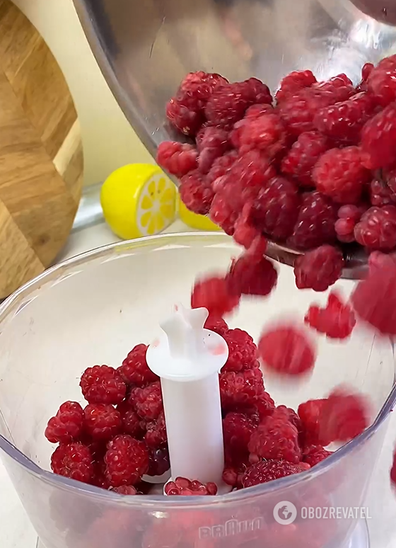 Cool raspberry lemonade to beat the heat: how to make a healthy homemade drink