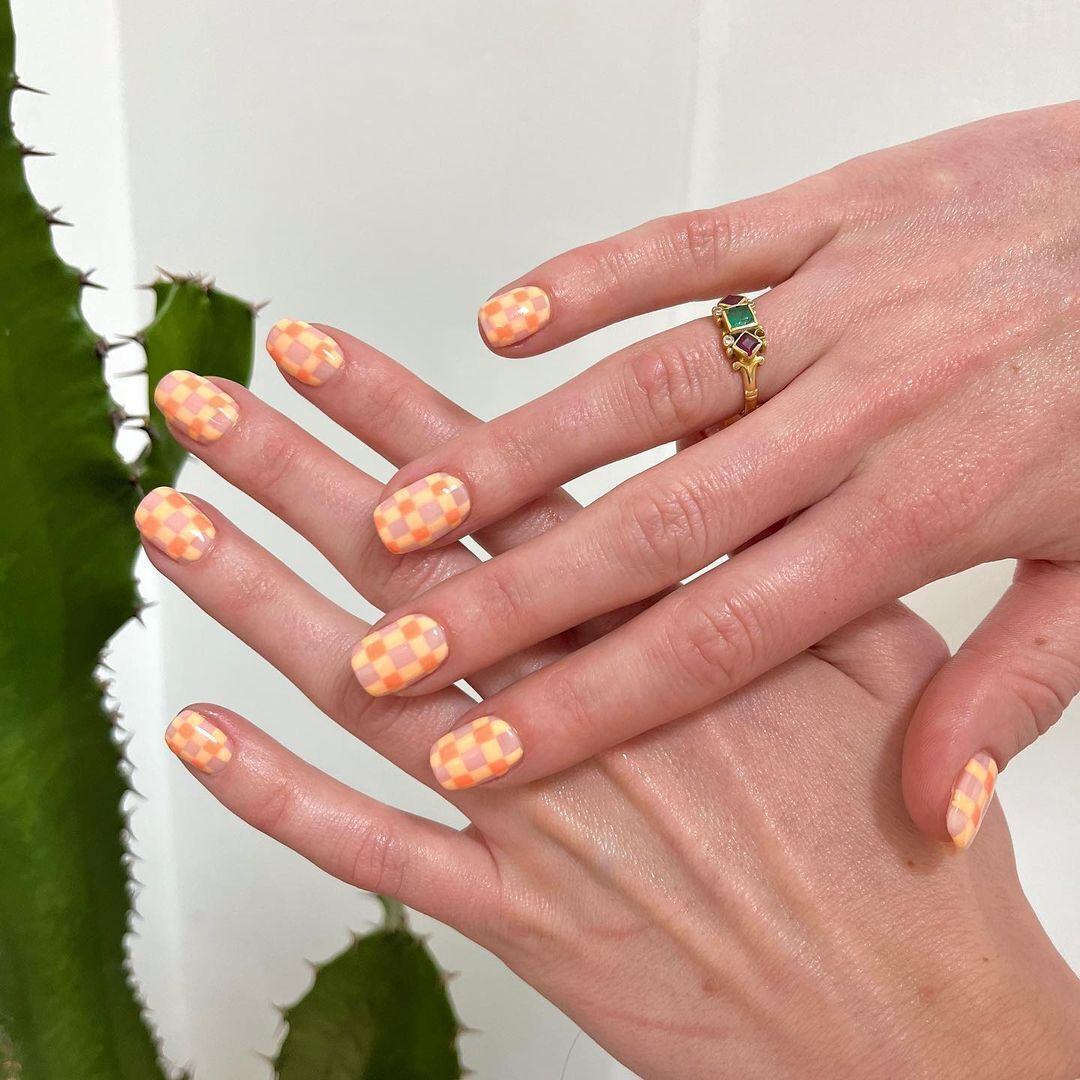 Forget about pink: 7 stylish and trendy peach manicure ideas for 2024