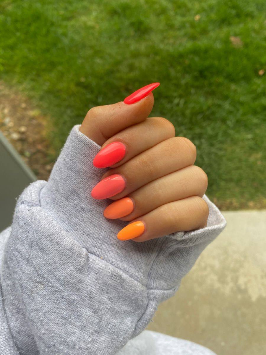 Forget about pink: 7 stylish and trendy peach manicure ideas for 2024