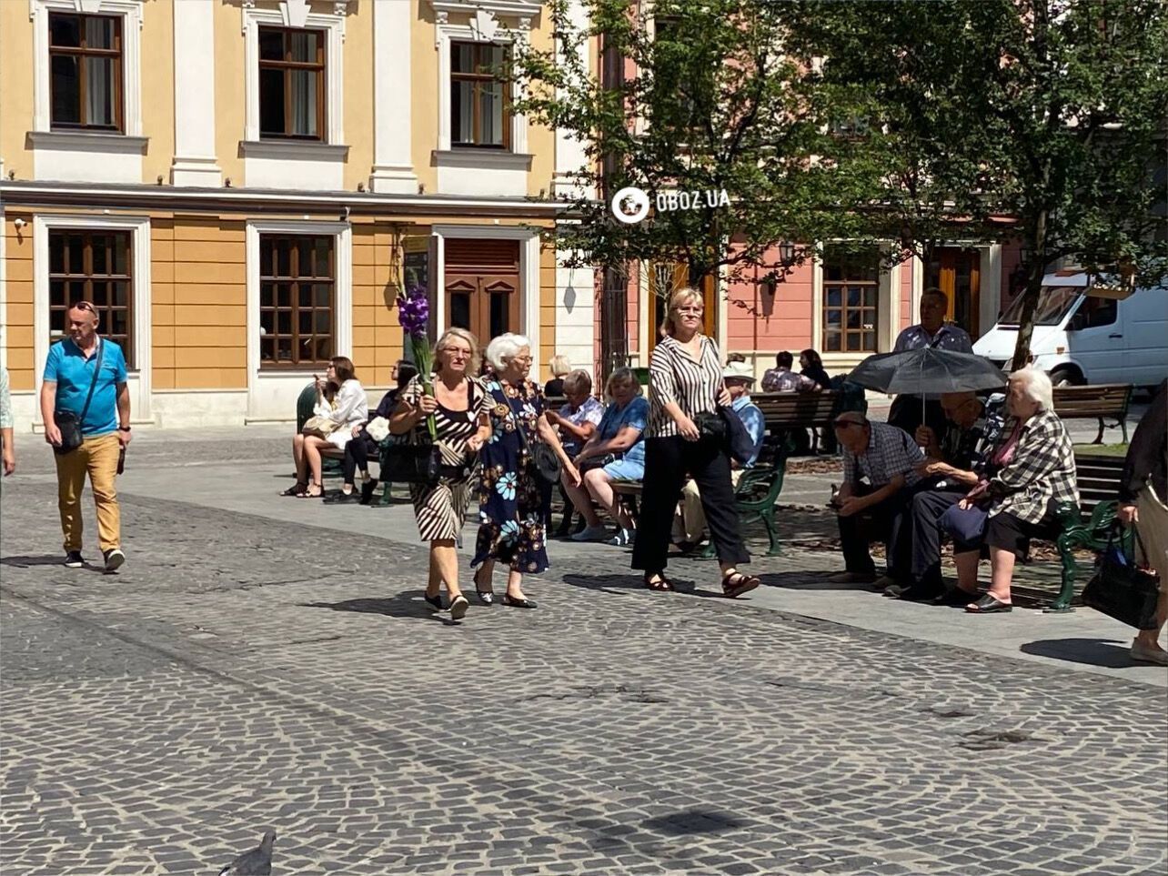 Hundreds of people came: the funeral of Farion is taking place in Lviv, the military are among those present. Photos and video