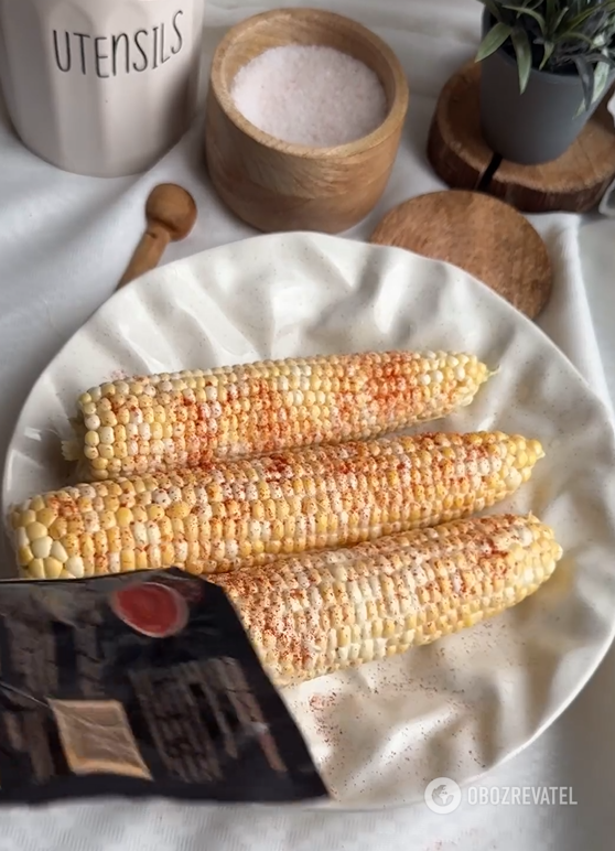 How to bake corn deliciously in the oven: better than boiled