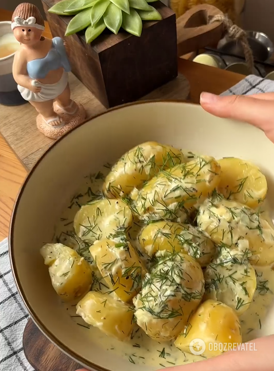 Delicious even the next day: how to cook new potatoes in a creamy sauce