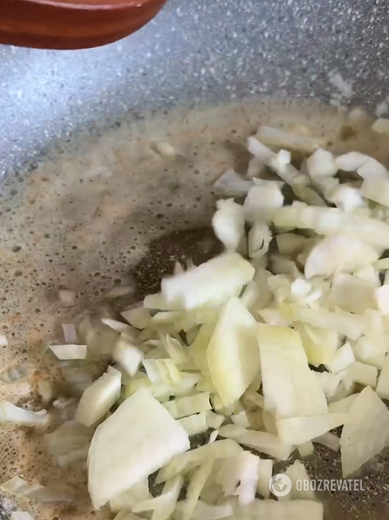 Delicious even the next day: how to cook new potatoes in a creamy sauce