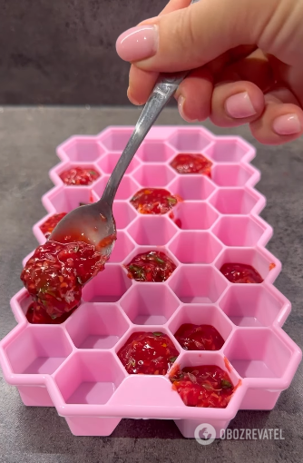 How to prepare raspberries for the winter: three original ways