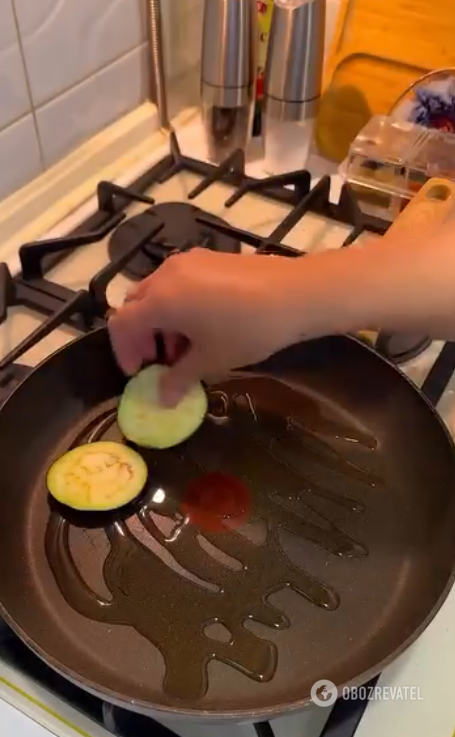 How to cook eggplant for dinner: a variant of a dish with minced meat