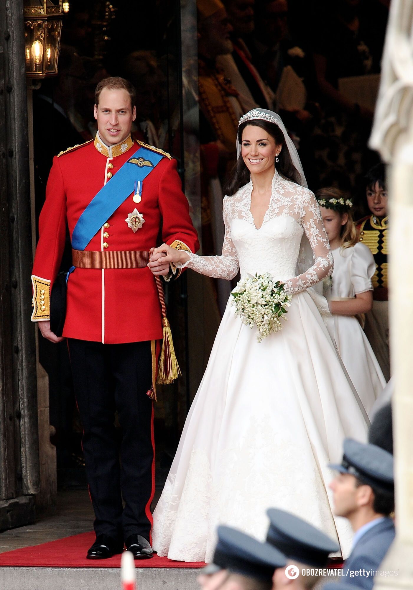 Only 300 people saw it: what Kate Middleton's second wedding dress looked like. Photos and videos