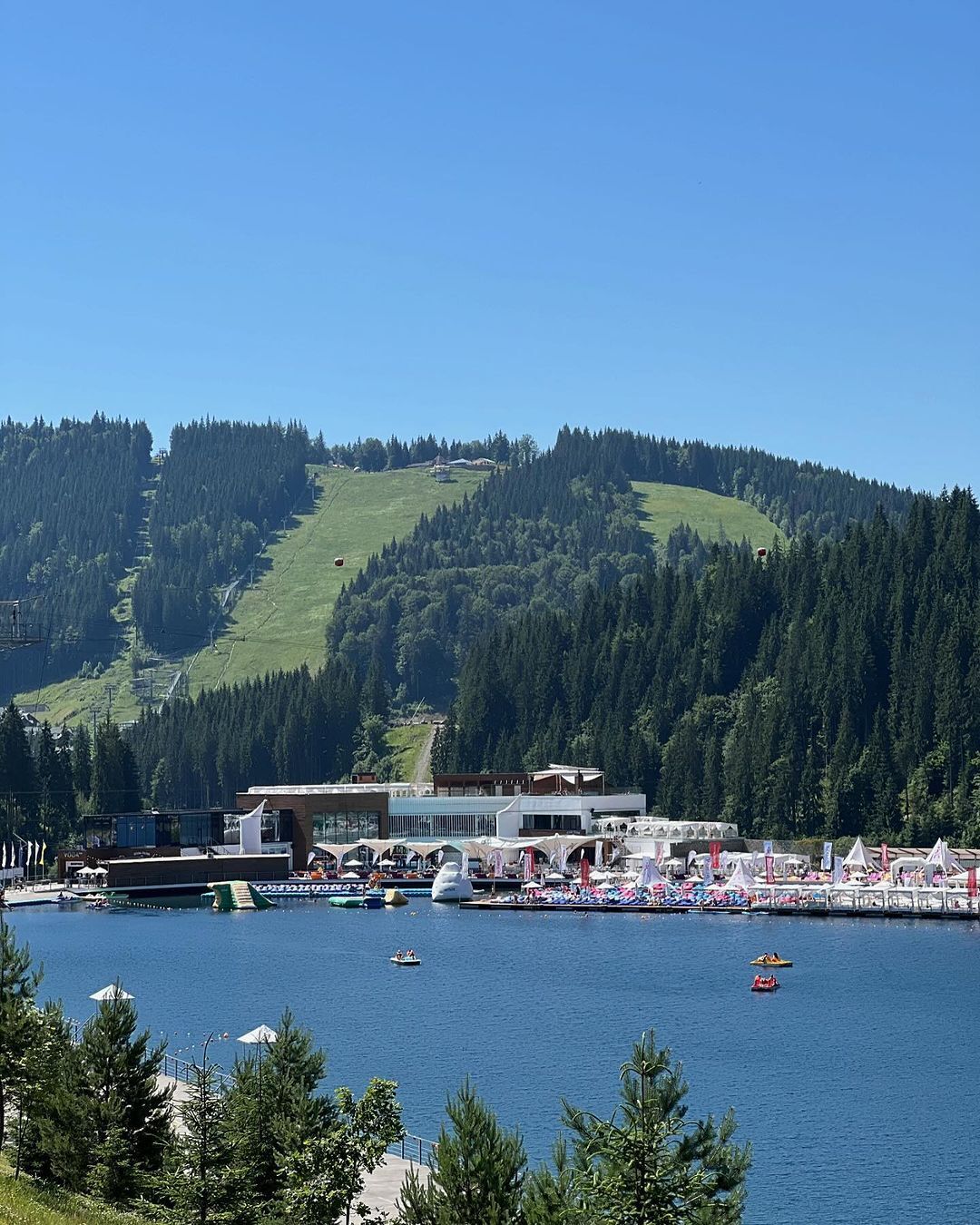 Ukrainian lakes that are no worse than vacation by the sea