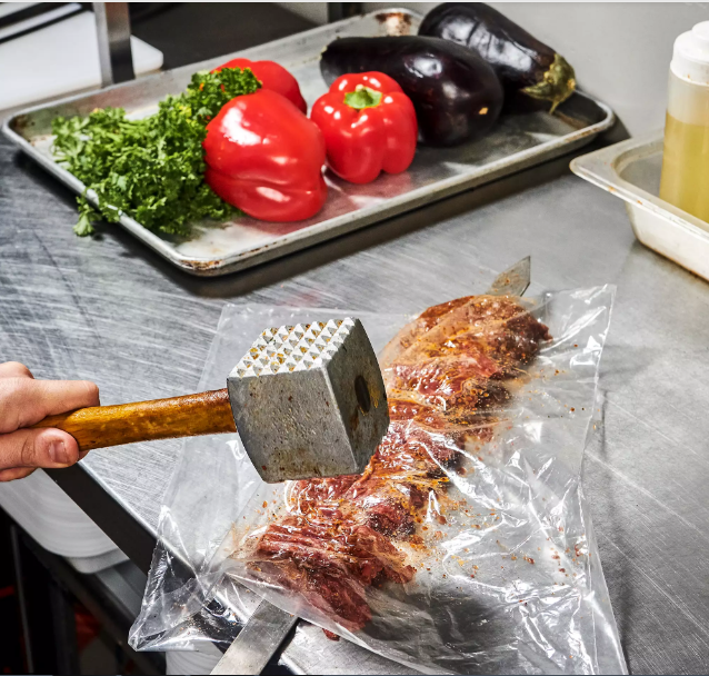 How to skewer meat for kebabs properly to ensure its juiciness