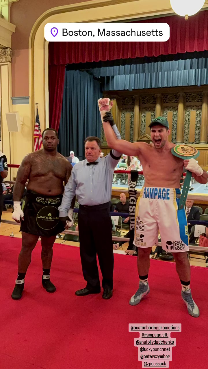 The undefeated Ukrainian heavyweight won the championship fight by knockout in the first round. Video