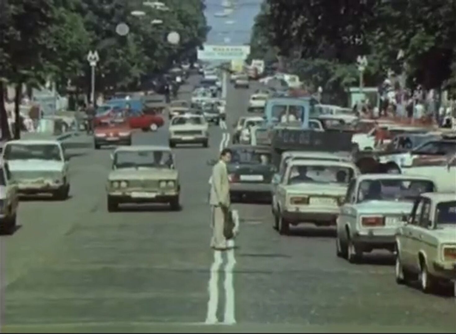 The web shows how Kyiv looked like in newsreels of 1994. Video