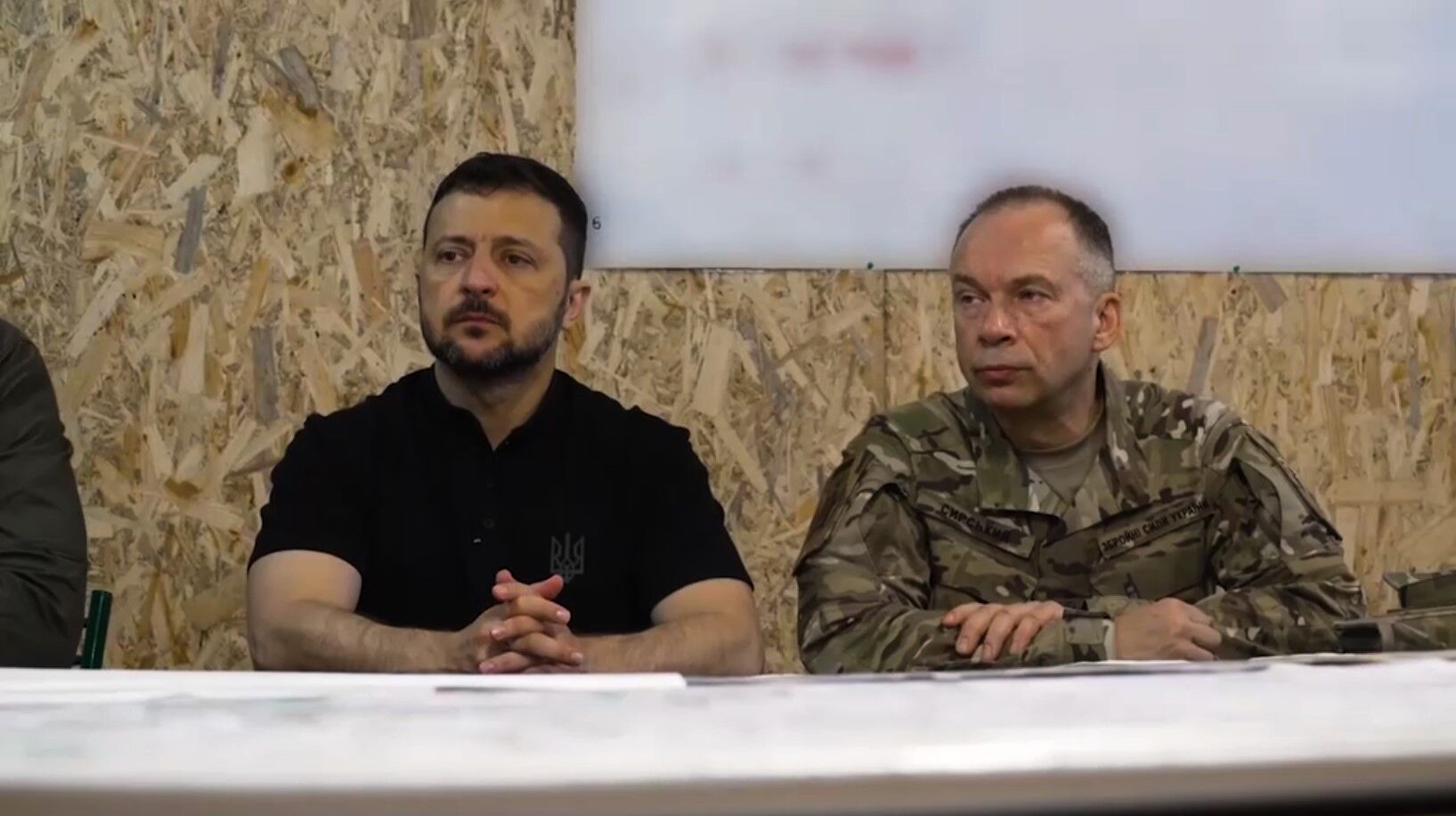 Zelenskyy visits the forward command post of the Special Operations Forces in Kharkiv region and presents awards. Video