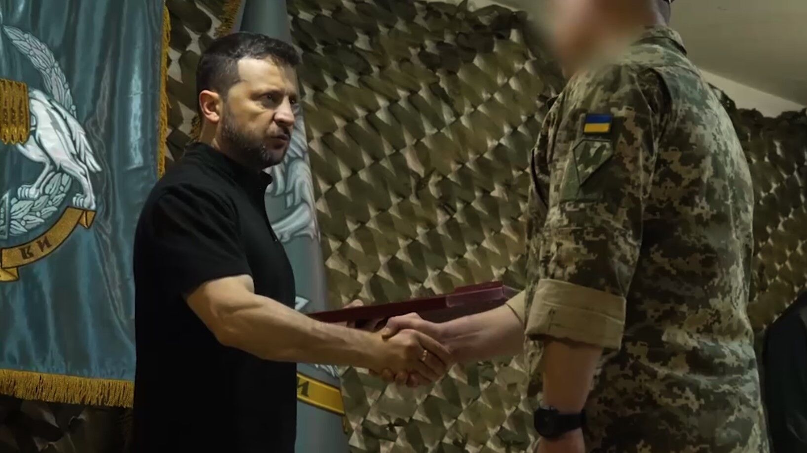 Zelenskyy visits the forward command post of the Special Operations Forces in Kharkiv region and presents awards. Video