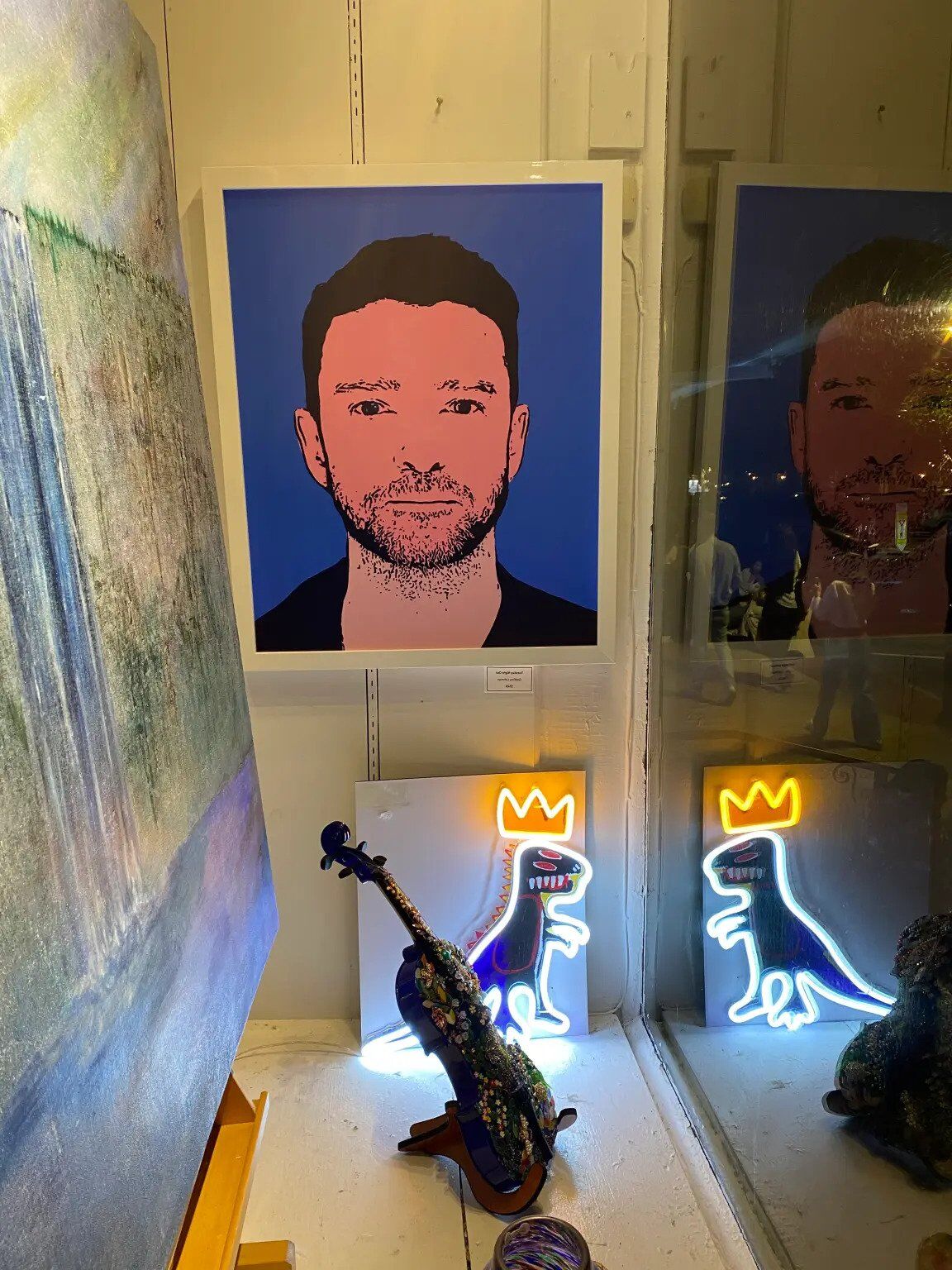 Justin Timberlake now has his own spot in a New York gallery after the drunk incident: Americans stand in line to see the masterpiece