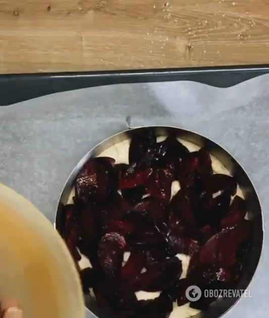 Jakie pyszne ciasto zrobić ze śliwkami: idealny deser na rodzinne przyjęcie herbaciane
