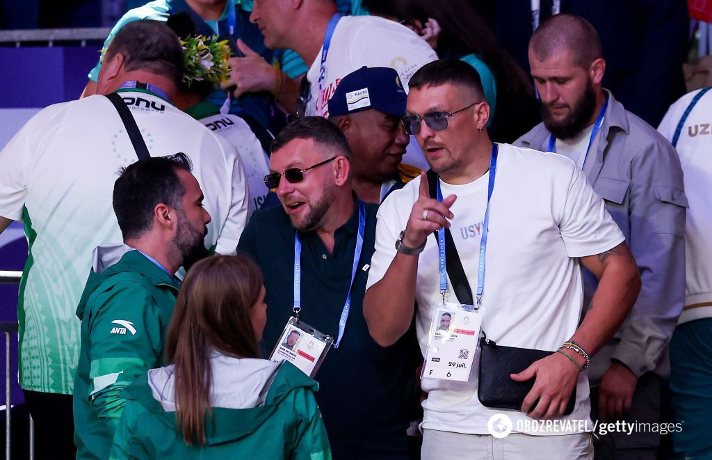 Usyk reacts to Harlan's bronze medal at the 2024 Olympics