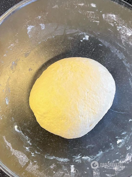 What to use to make the perfect homemade pizza dough: it doesn't stick to your hands and rolls out well