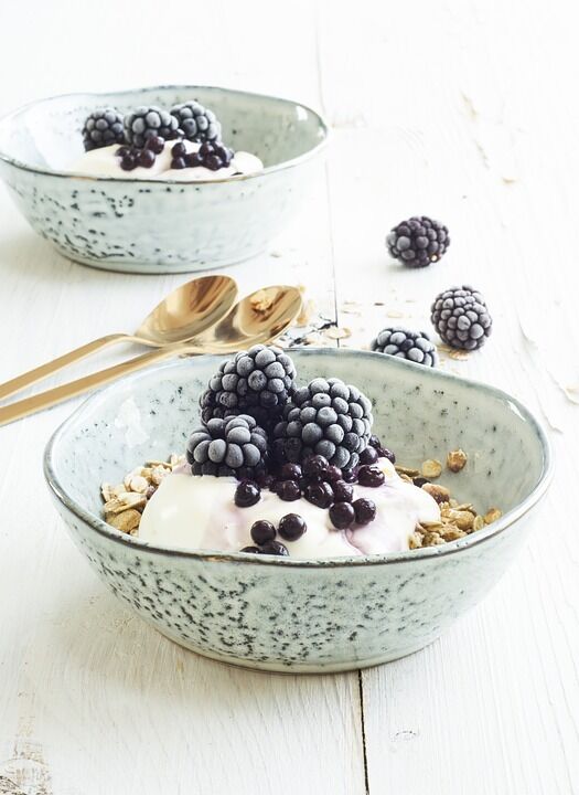 Granola with yogurt and berries