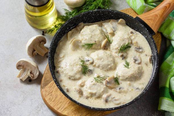 The most delicious mushroom sauce for meatballs and meatballs