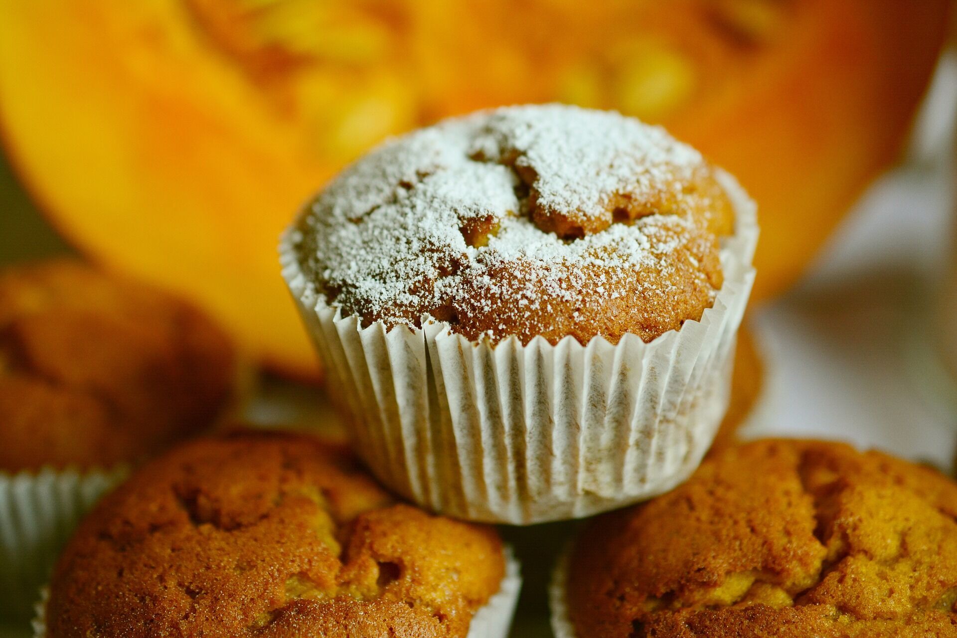 Powdered sugar muffins