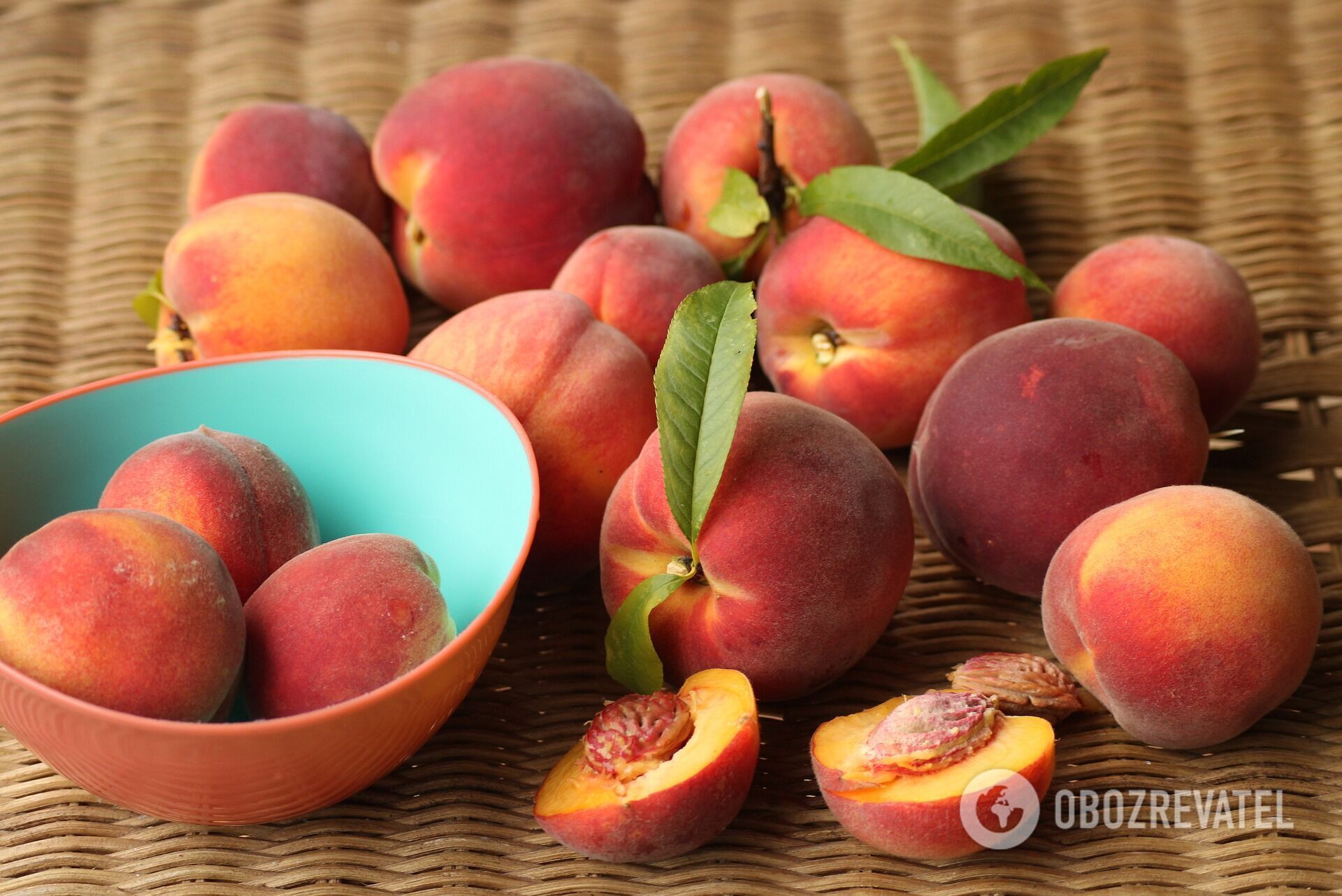 How to choose natural peaches