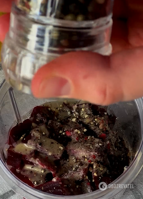 Instead of mayonnaise, ketchup and other sauces: how to prepare healthy beet spread in 10 minutes