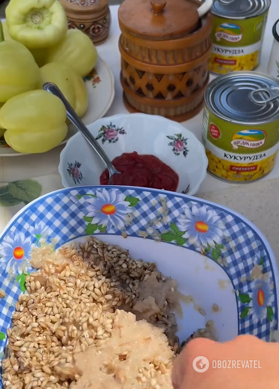 What to stuff bell peppers with to make them delicious: the perfect dish for a hearty lunch