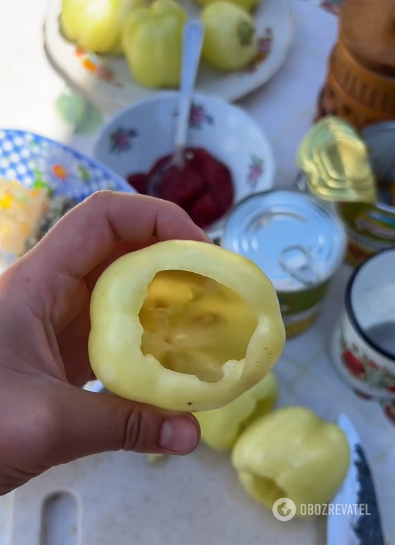 What to stuff bell peppers with to make them delicious: the perfect dish for a hearty lunch