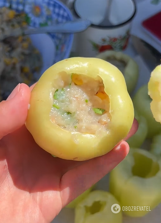 What to stuff bell peppers with to make them delicious: the perfect dish for a hearty lunch