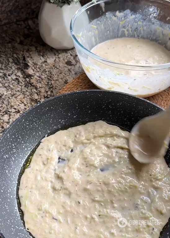 Simple zucchini pancake cake: ready in minutes