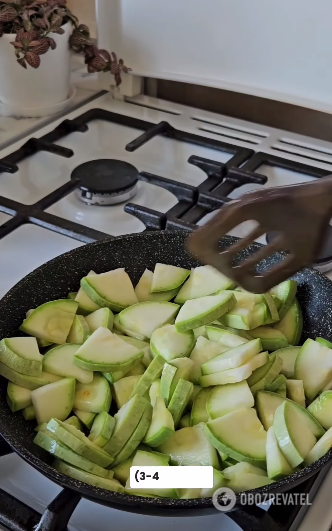 Summer zucchini salad with an interesting dressing: all the ingredients are in the fridge