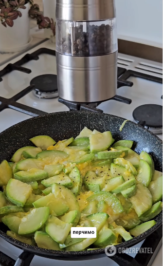 Summer zucchini salad with an interesting dressing: all the ingredients are in the fridge