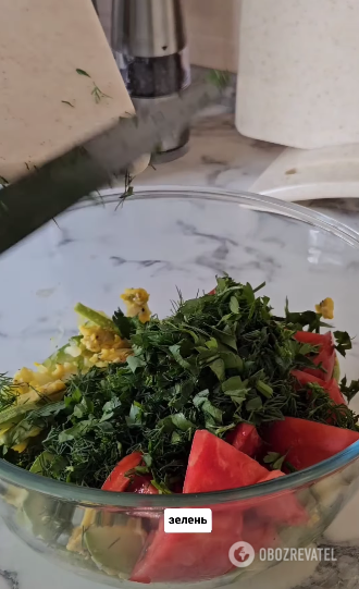 Summer zucchini salad with an interesting dressing: all the ingredients are in the fridge