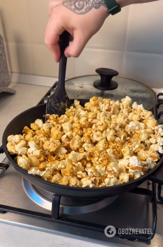 Caramelized popcorn: how to make it to taste better than in the cinema