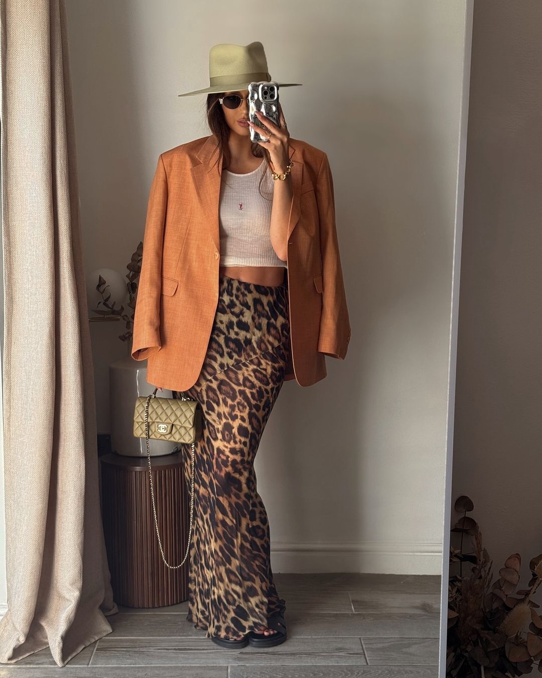 No, not vulgar: 5 interesting ideas for what to wear with a leopard skirt