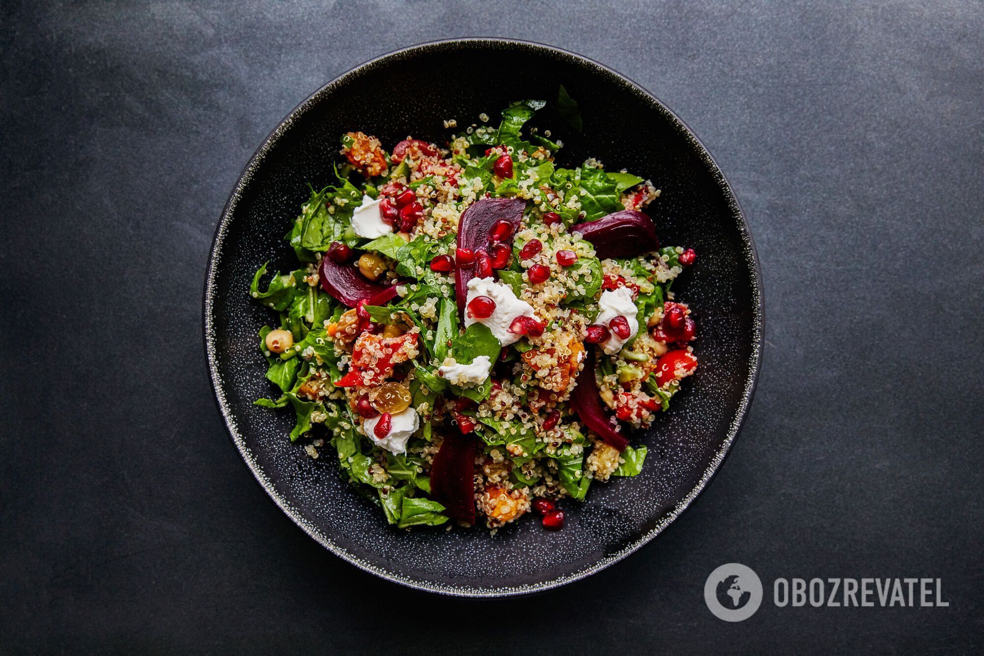 Salad with couscous, beans and grapefruit