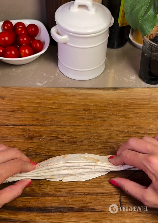 Lazy pita bread pie for lunch: ready in minutes