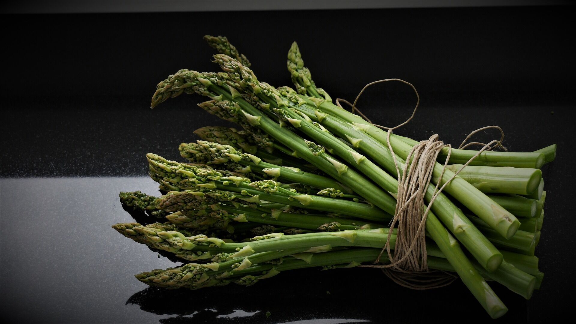 How to store asparagus at home