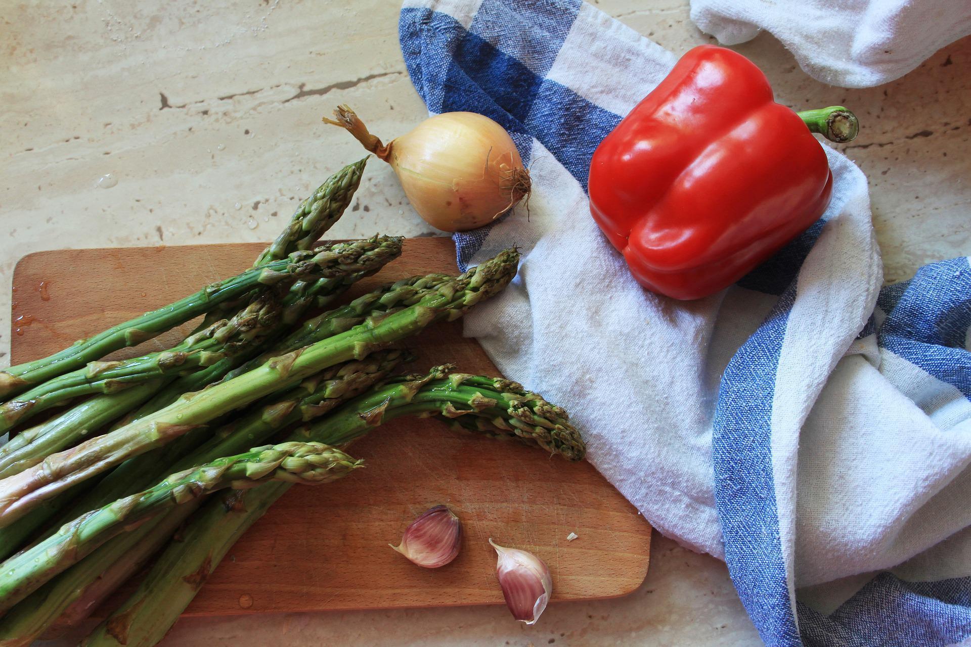 Asparagus and vegetables