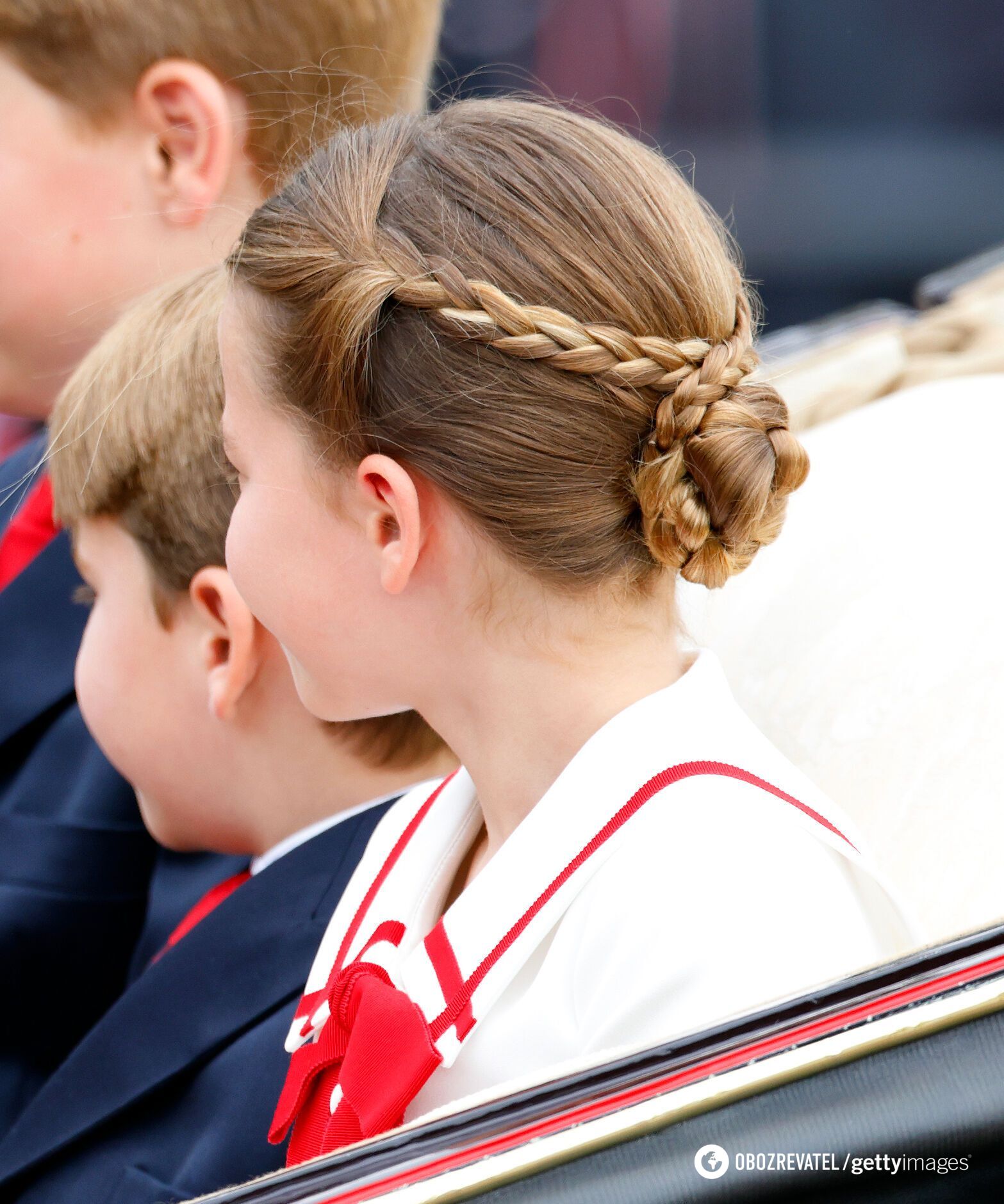 How Princess Charlotte copies Taylor Swift's hairstyles. Photos of the star and her fan where they are like two peas in a pod