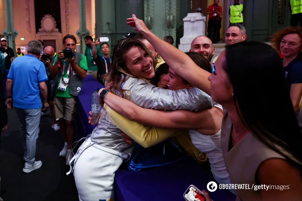 Polish fencer ''went crazy'' after winning a medal at the 2024 Olympics. Video