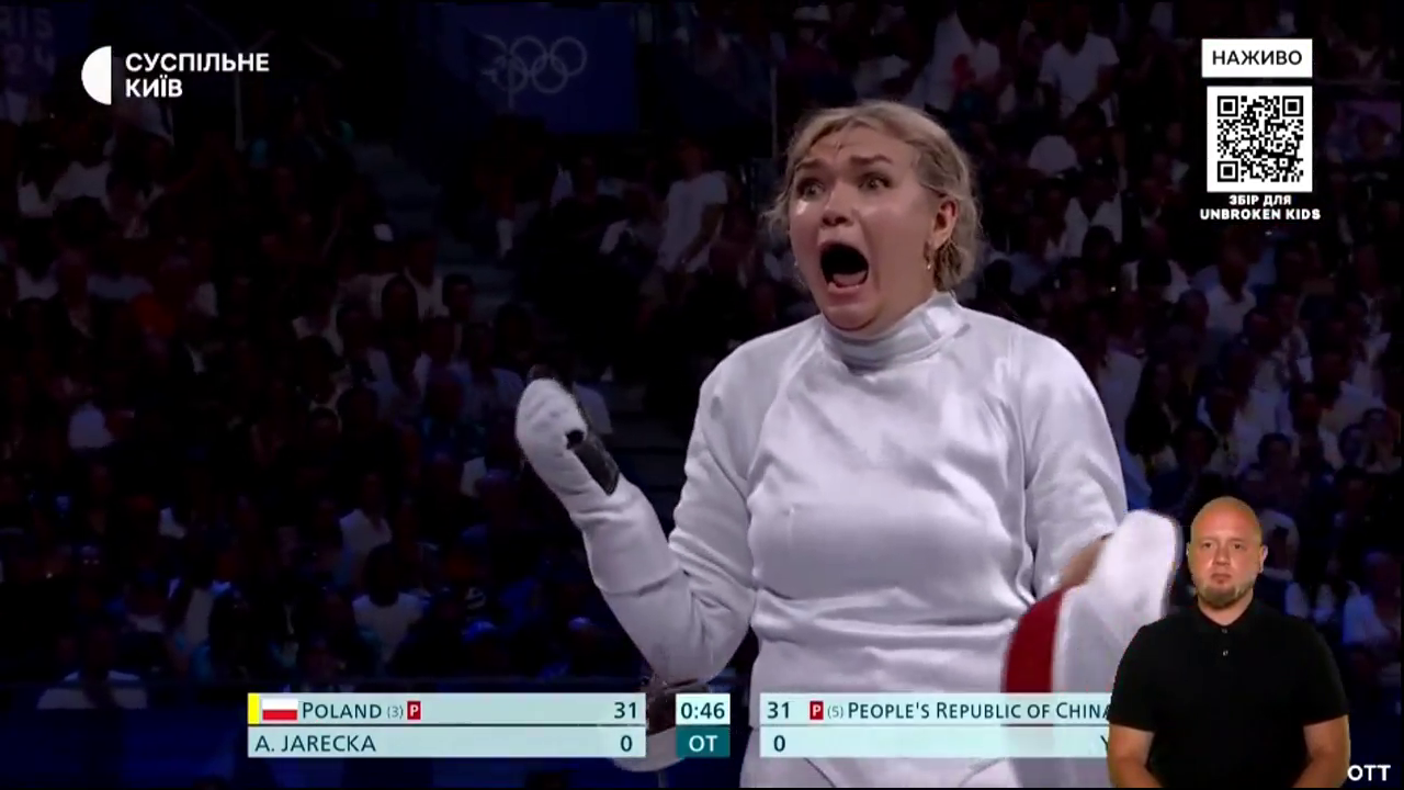 Polish fencer ''went crazy'' after winning a medal at the 2024 Olympics. Video